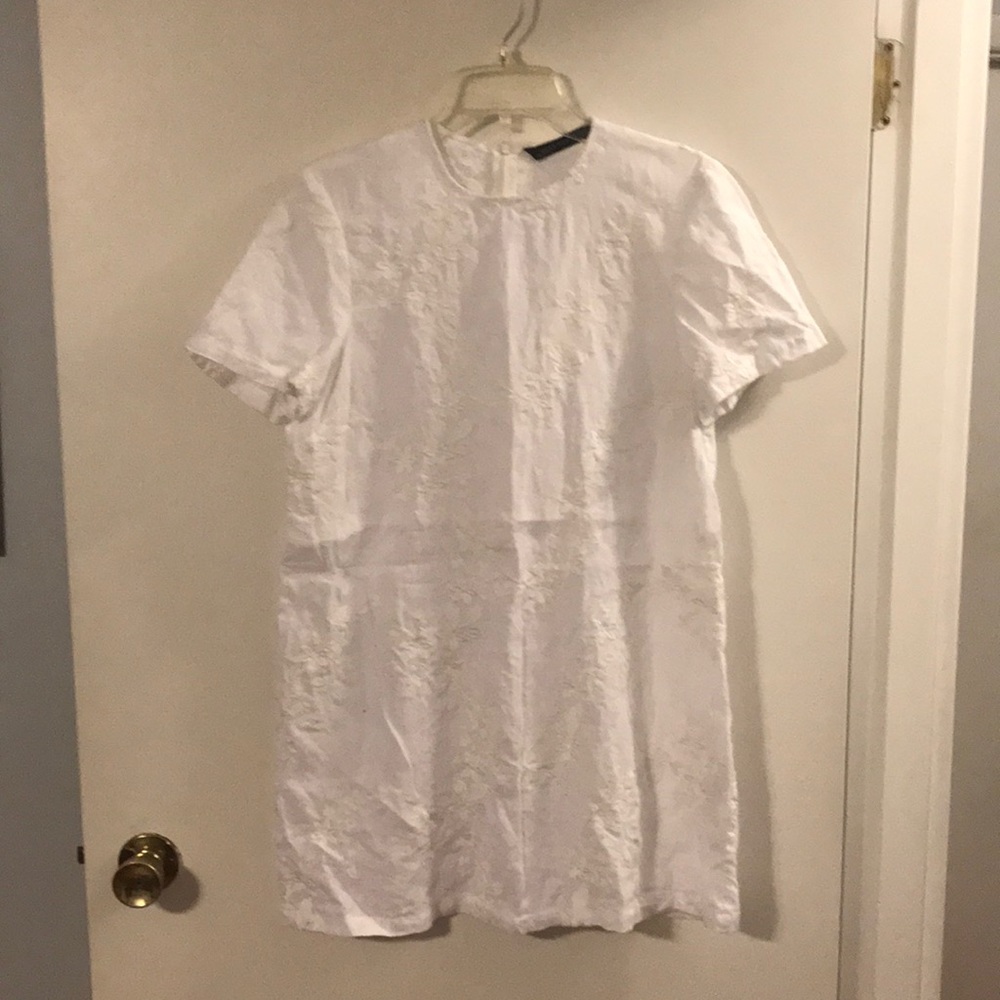 Zara white linen w/ embroidery dress